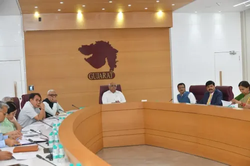क्या मुख्यमंत्री भूपेंद्र पटेल ने विकासोन्मुखी प्रोजेक्ट्स को समयसीमा में और गुणवत्तायुक्त मानदंड के साथ पूर्ण करने की बात कही?