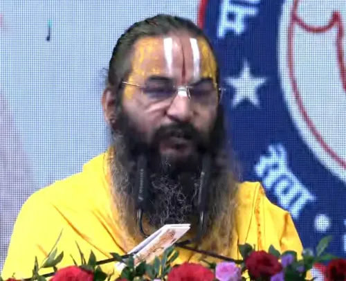 युवा धर्म संसद उज्जैन: आचार्य मिथिलेश नंदिनी शरण बोले — सफलता के बाद भी शांति नहीं, संवाद ज़रूरी