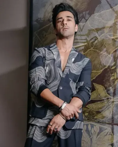 सेफ जोन से बाहर निकले पुलकित सम्राट, सीरीज 'ग्लोरी' के लिए रिंग में बहाया पसीना