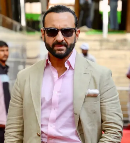 Saif Ali Khan Stabbing Incident: Doctor Confirms Actor Saved by Mere 2mm