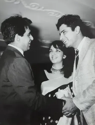 What Made Saira Banu Admire Zarine Khan's Strength?