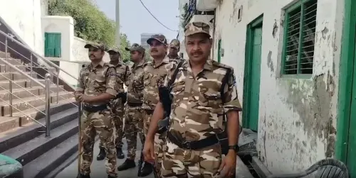 संभल जुमे की नमाज: जामा मस्जिद पर हाई अलर्ट, पुलिस ने जिले को सेक्टर-जोन में बाँटा
