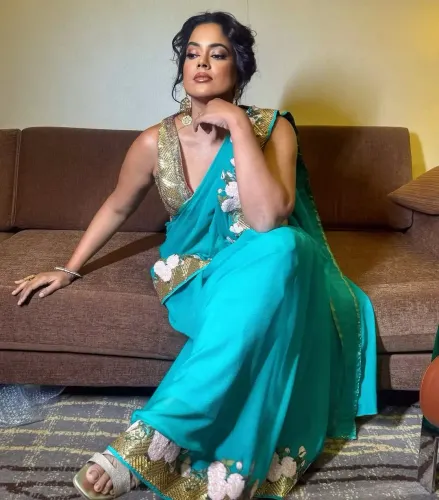 Did Sameera Reddy Cry Before Attending an Award Show?