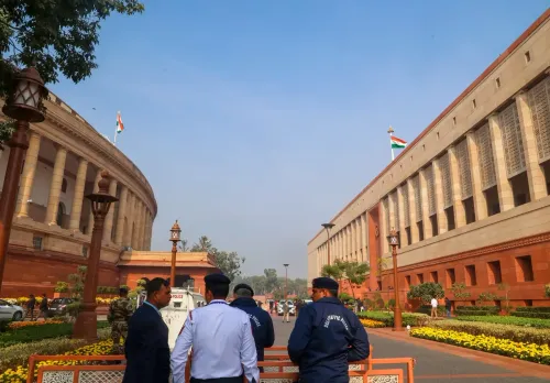 क्या संविधान और जम्मू-कश्मीर से जुड़े तीन अहम विधेयकों पर जनता के सुझाव मांगे गए हैं?