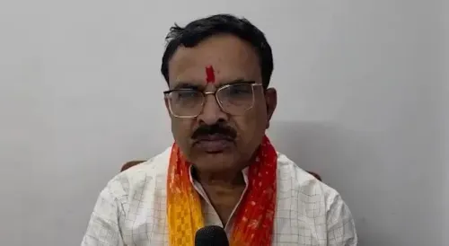 संविधान दिवस पर सपा मेनिफेस्टो: BJP सांसद बोले — 'आंबेडकर का अपमान करने वाले उस दिन का इस्तेमाल न करें'