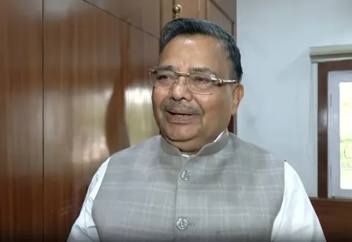 क्या 'सनातन के सम्मान में कमी नहीं आएगी'? अविमुक्तेश्वरानंद विवाद पर मंत्री जयवीर सिंह बोले- जल्द सुलझाएंगे मामला