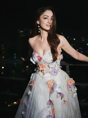 Sandeepa Dhar Talks About the Impact of Social Media Validation on Women