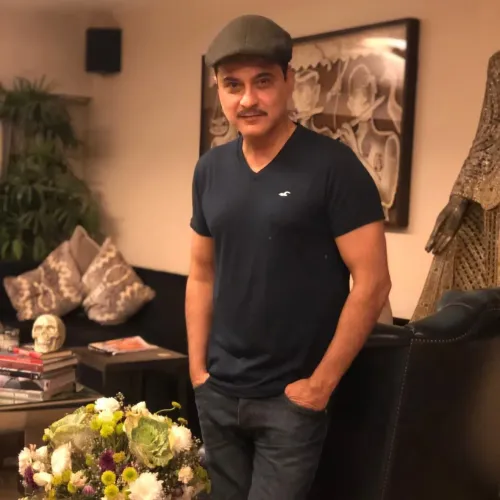 Sanjay Kapoor recreates Anil Kapoor's '1942: A Love Story' look 30 years on