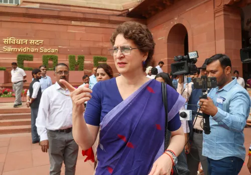प्रियंका गांधी ने संसद में पीएम मोदी के बयान पर चर्चा की मांग उठाई