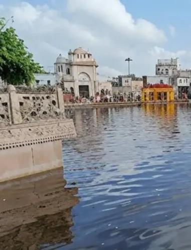 अहोई अष्टमी पर राधाकुंड में स्नान का महत्व क्या है? क्यों लगती है भीड़?