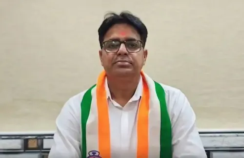 कांग्रेस प्रवक्ता मनीष दुबे का बयान: संवैधानिक स्थानों पर नमाज पढ़ना है गलत