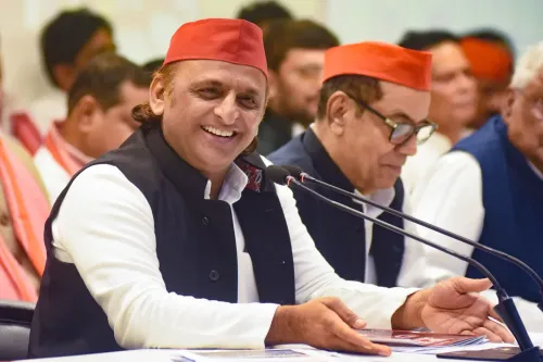 अखिलेश यादव का ईडी कार्रवाई पर तंज: 'यूपी में छापे, कर्नाटक-महाराष्ट्र में नहीं'; राम मंदिर चढ़ावा विवाद पर भी हमला