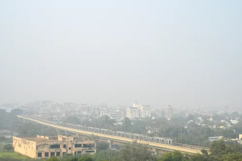 क्या दिल्ली-एनसीआर सर्दी, कोहरे और प्रदूषण के तिहरे संकट से उबर पाएगा?