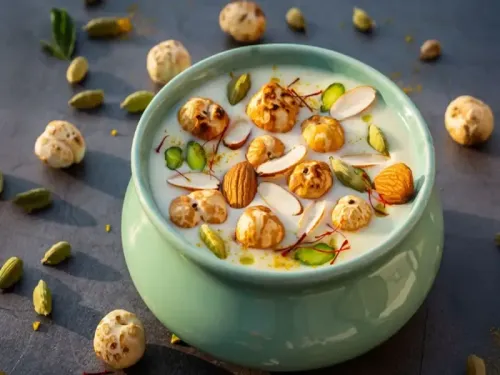 क्या सर्दियों में मखाने और दूध का मिश्रण अमृत के समान है, जो मन और तन को शांत रखता है?