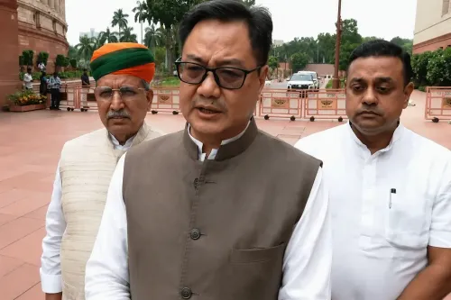 किरेन रिजिजू का विपक्ष को आह्वान: छात्र आंदोलन पर चर्चा को तैयार सरकार, अमित शाह का बयान सुनें