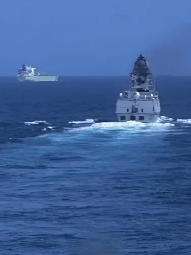 सीजफायर के बाद भारतीय फ्लैग्ड जहाज जल्द होर्मुज से गुजर सकते हैं, नौसेना की स्थिति स्थिर