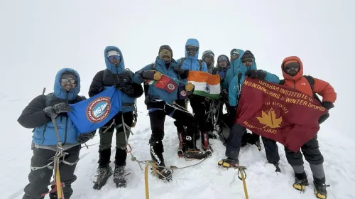 क्या सेना के पर्वतारोहियों ने पैंगोंग त्सो की सबसे ऊंची चोटियों पर चढ़ाई की?
