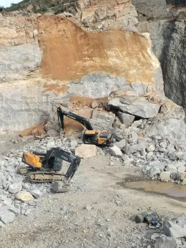 Bengaluru quarry collapse: 7 Bihar workers feared dead, several trapped under boulder