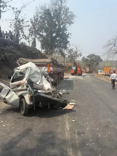 How Did Seven Family Members Die in a Car Crash in Gujarat's Valsad?