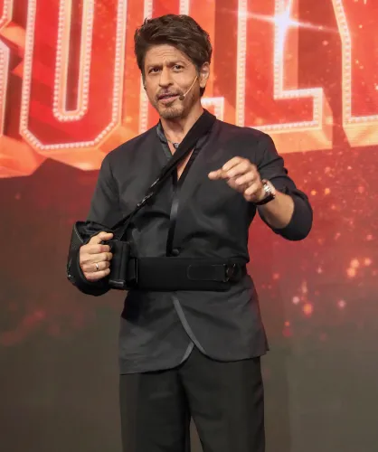 क्या शाहरुख खान ने आर्यन के डायरेक्टोरियल डेब्यू के ट्रेलर लॉन्च में होस्ट की भूमिका निभाई?