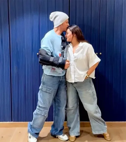 What Did Shah Rukh Khan Say About Working with Rani Mukerji and Deepika Padukone?