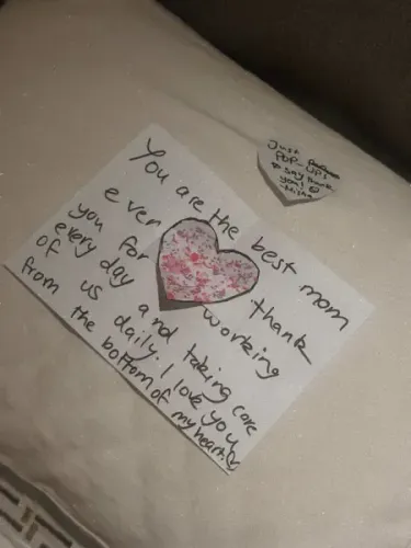 Did Shahid Kapoor's Daughter Misha Write a Heartfelt Note to Mom Mira?