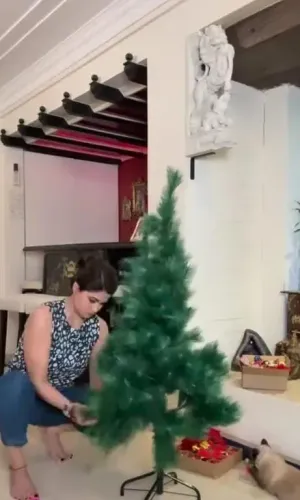 Is Shamita Shetty Having Fun With Christmas Decorations With Her Little Helpers?