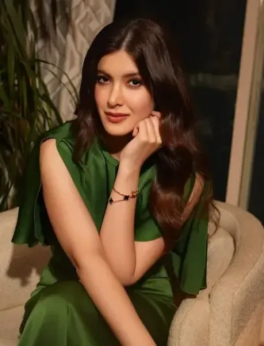 Did Shanaya Kapoor Just Wrap Up Filming for ‘JC’ with a Cake Celebration?