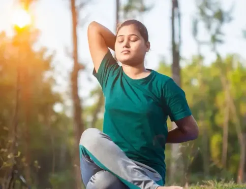 गोमुखासन: कंधे, पीठ और कूल्हों की जकड़न दूर करने वाला असरदार योगासन