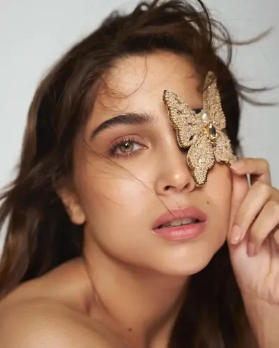 Did Sharvari Just Receive a Heartwarming Diwali Gift from Her Aai?
