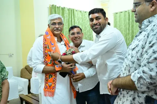 Shekhawat Meets BJP Workers in Bikaner During Rajasthan Tour