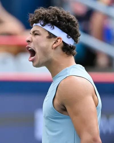 Shelton beats Fonseca 6-3, 7-6(3) to reach Montreal QF