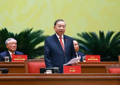 क्या शी चिनफिंग ने टो लाम को बधाई दी?