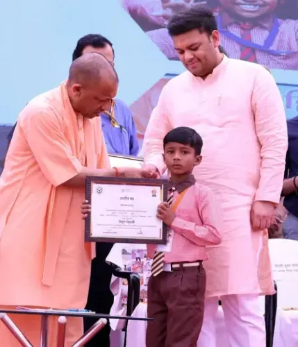 मुख्यमंत्री योगी ने काशी से 'स्कूल चलो अभियान' का उद्घाटन, शिक्षा को बताया भविष्य की शक्ति