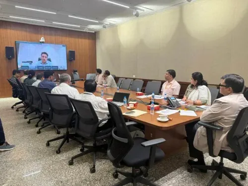 स्कूल छोड़ चुके 2 करोड़ बच्चों को वापस लाने की योजना: शिक्षा मंत्रालय ने 10 पायलट जिलों में NIOS पहल की रणनीति तय की