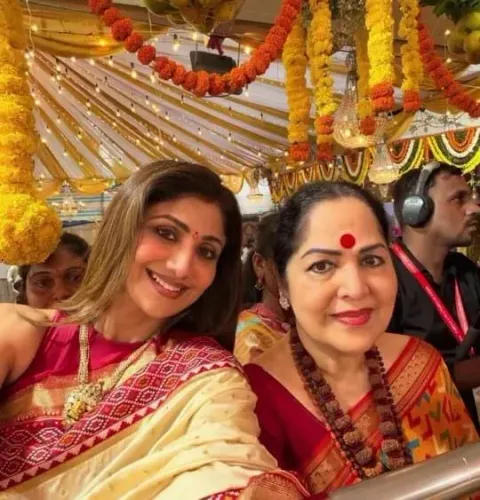 Shilpa Shetty offers Naga Panchami prayers with mother at temple
