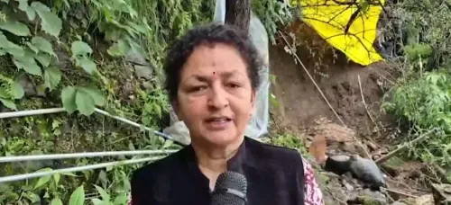 शिमला के बोथवेल में भूस्खलन: कई घर खतरे में, प्रशासन की निष्क्रियता पर भड़के निवासी