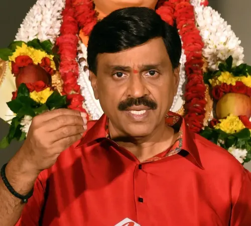 Shivakumar Attempts to Convince BJP Leader Sriramulu to Switch to Congress: MLA Janardhana Reddy