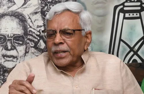 क्या शिवानंद तिवारी ने तेजस्वी यादव के खिलाफ मोर्चा खोला? लालू पर तंज करते हुए कहा, 'पुत्र मोह में धृतराष्ट्र बन गए'