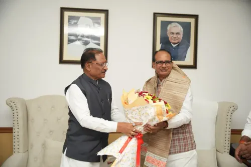 Shivraj meets Chhattisgarh CM, Bastar development in focus