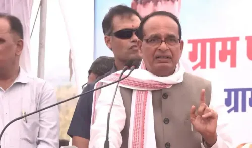 Shivraj Singh Chouhan Backs Khet Bachao Abhiyan to Save Soil
