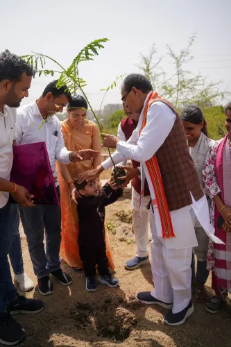Shivraj Singh Chouhan Plants Sapling at Bhopal Smart City Park