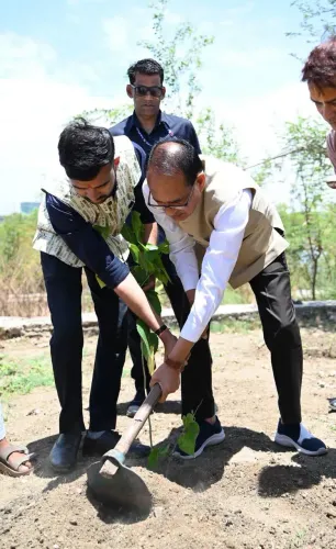 Shivraj Singh Chouhan Plants Saplings at Bhopal Smart City Park