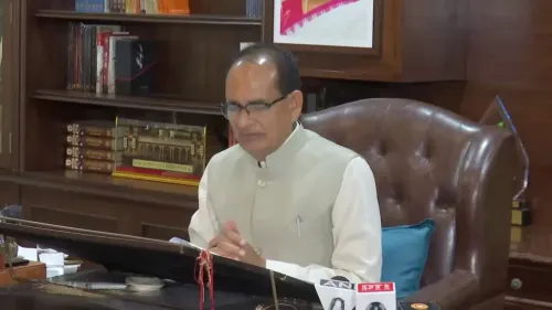 Shivraj Singh Chouhan Stresses Transparency in Rural Scheme Delivery