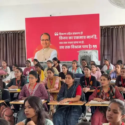 Shivraj Singh Chouhan visits Mama Coaching Class, meets students