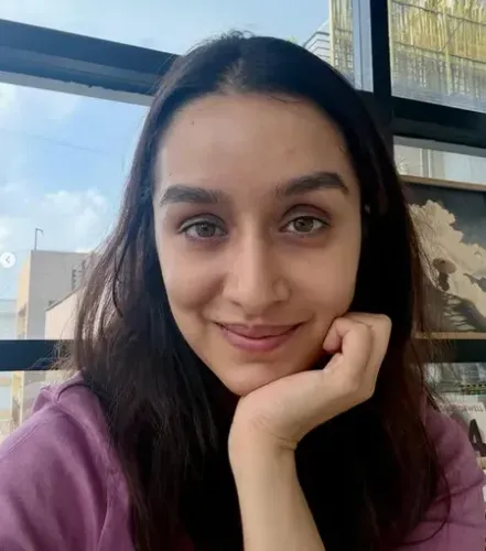 Shraddha Kapoor's 'attendance lagao' post teases work mode ahead of Eetha