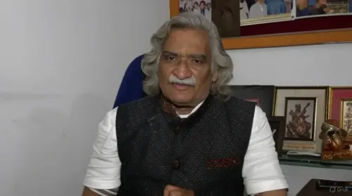 क्या श्रावण मास में पीएम मोदी को जीआई क्राफ्ट से निर्मित शिवलिंग भेंट किया गया?