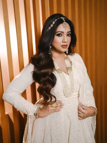 Shreya Ghoshal Makes History as India's First Female Artist to Release a Live Album in 30 Years