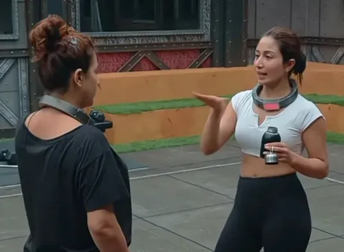 Shreya Kalra claims Shivangi Joshi read her Kushal Tandon chats on set