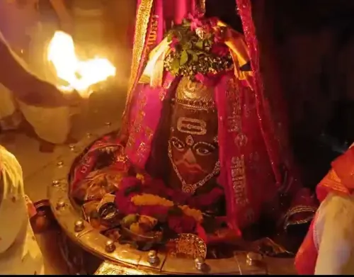 क्या आप जानते हैं श्री महाकालेश्वर मंदिर में भस्म आरती के दौरान श्रद्धालुओं का सैलाब?